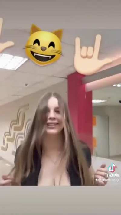 Jump titties