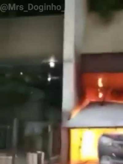 Relâmpago markinhos