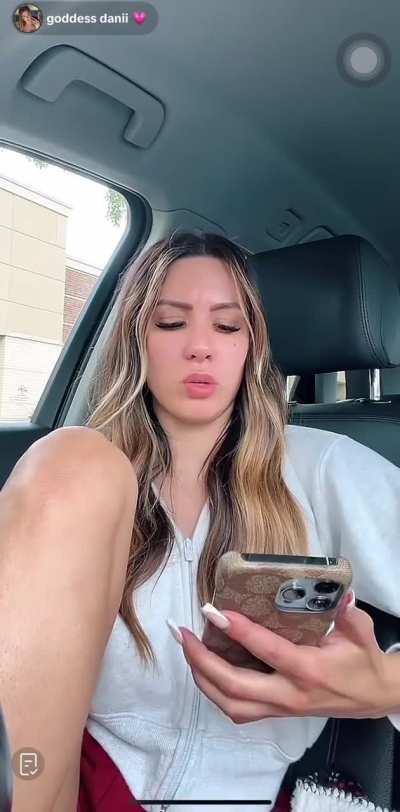 @itsdaniisworld