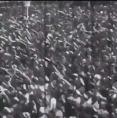 That’s uncle Günter in the crowd.