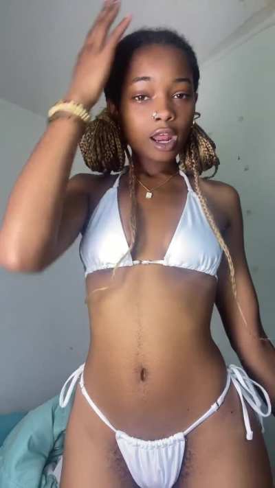 Jess(<wbr>@clou<wbr>dyxki<wbr>nks)