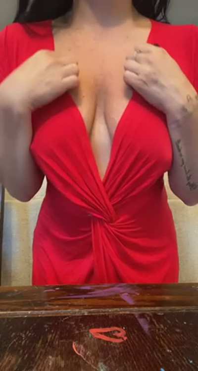 Thursdays are for being almost 50 and thirsty as fuck … reveal