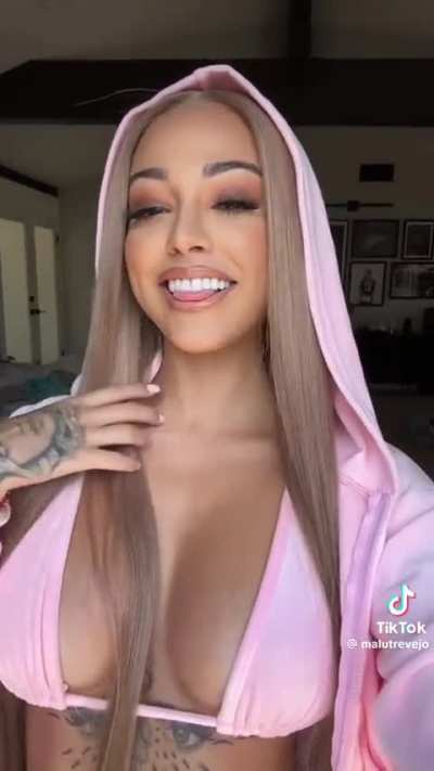 Malu’s sexy 🍉