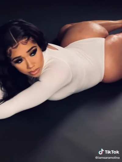 Sexy ass Sara Molina 🍑