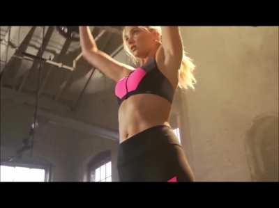 Sports bra