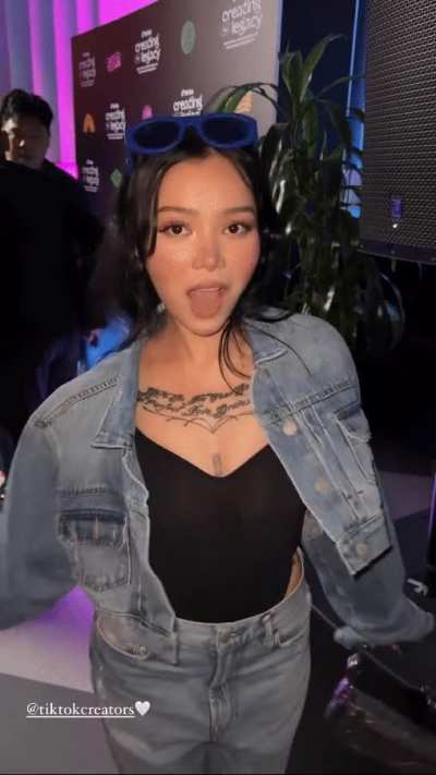 Bella