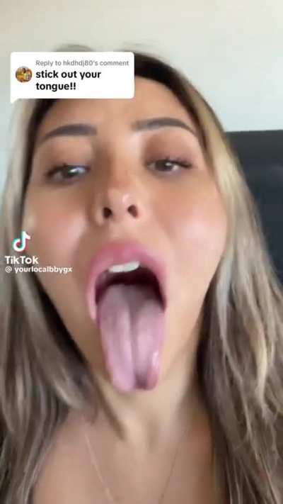 Is there something on her tongue?