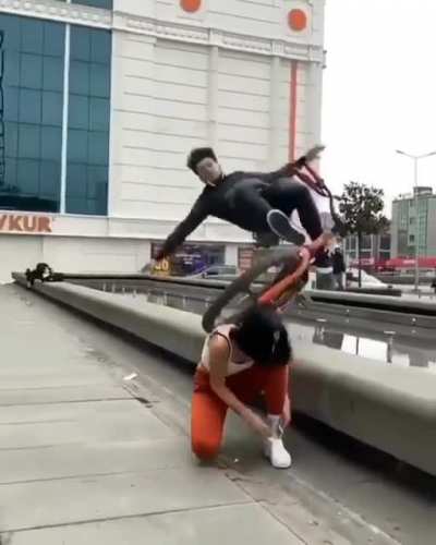 Keep the camera still, dummy!