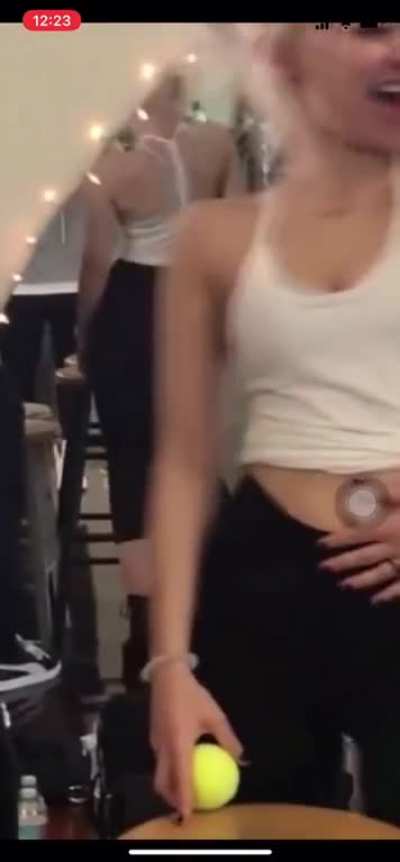 Dove Cameron