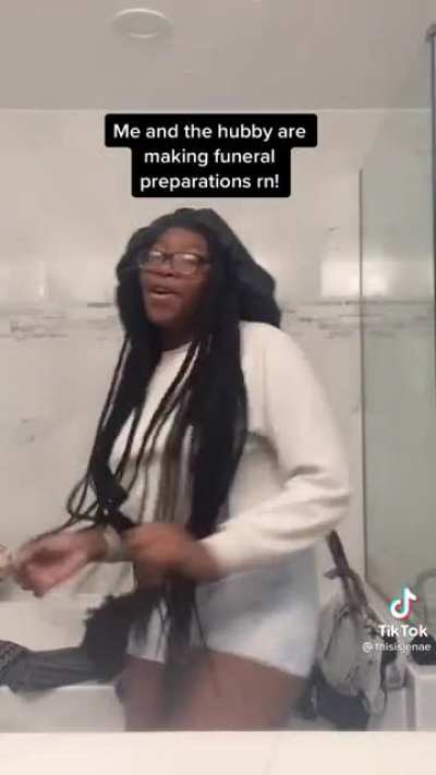 Mom dancing while explaining her child only has days to live.