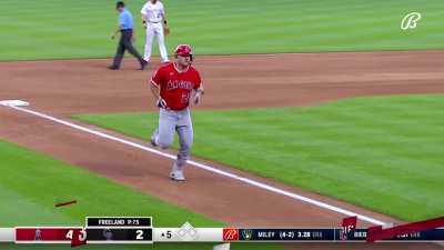 [Highlight] Mike Trout goes back to back with Shohei!