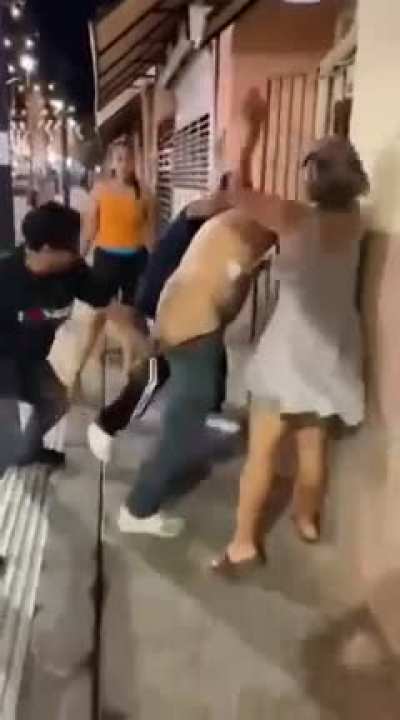 Düzgün kavga etsene amk oglu