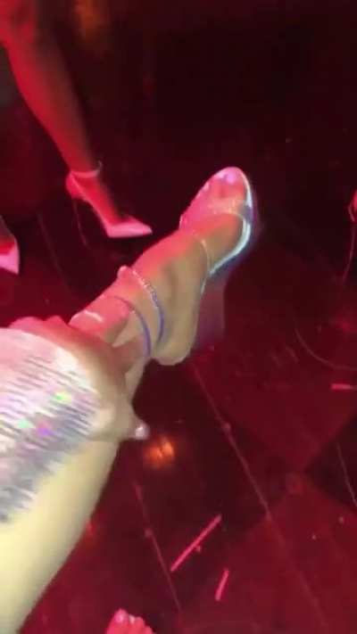 Kylie Jenners perfect feet