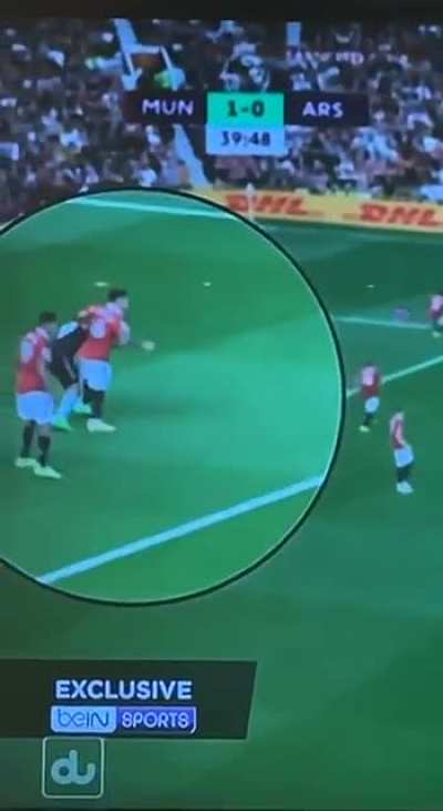 Gabriel Jesus kickout on Lisandro Martinez yesterday