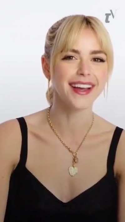 Kiernan Shipka 