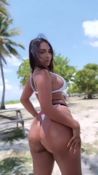 CamiBernal - Video #1144