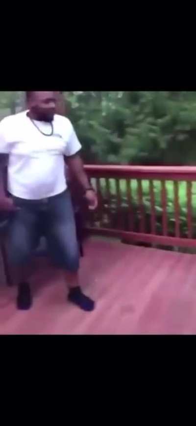No Shoes Or Nothin!