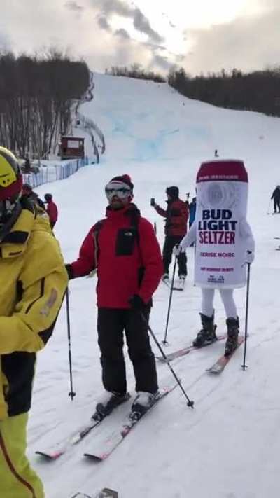 Saw a giant Bud Light Seltzer can shredding pow the other day 🎿🇨🇦