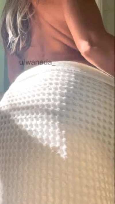 Tiny body with a big surprise under the towel :)