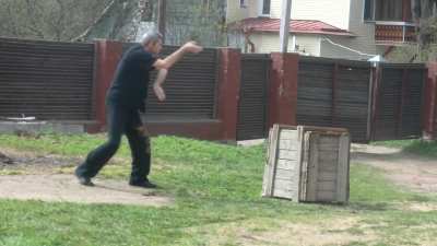 Self defence against a crate tutorial