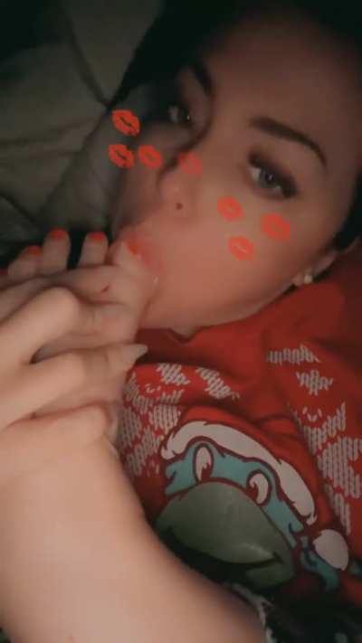 new sloppy self worship clip who wants the full vid?👅