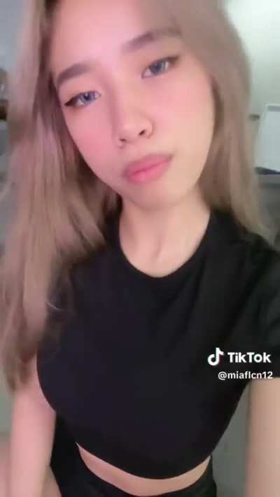 Mia
