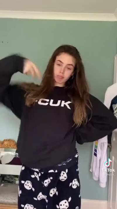 That thicc and abs, too hot