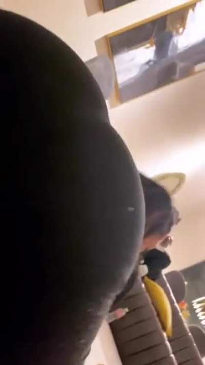 🤤🤤🤤Im<wbr>aging mommy riding you like this