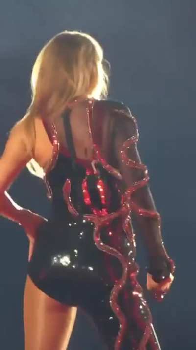 Thigh jiggle