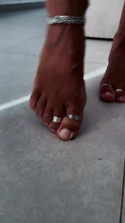 little bug under my sweet big toe