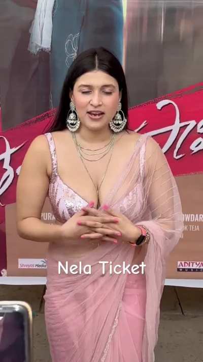 Mannara Chopra 