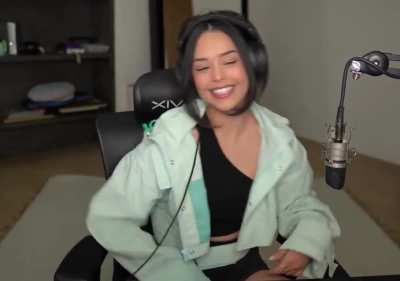 Rae's outfit