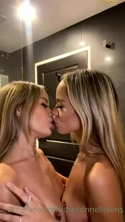 TWINS👭 GIRLS<wbr>✌️✌️🔥 Links in comments 👇🏻🔥