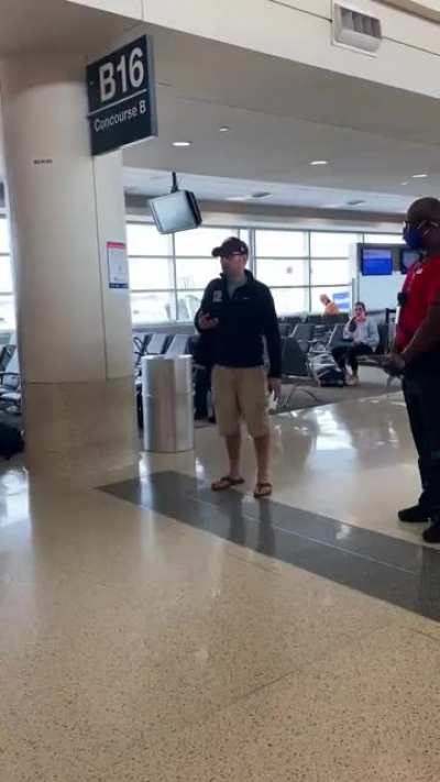 I got to see a real life Anti Masker at Chicago Midway Airport