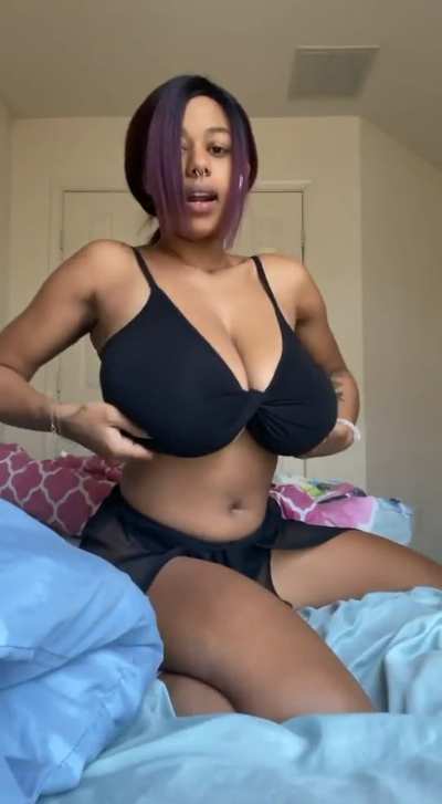 So much titty meat!