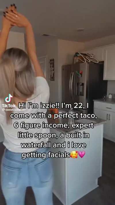 @sweet.izz1e all that ass in them jeans 😩