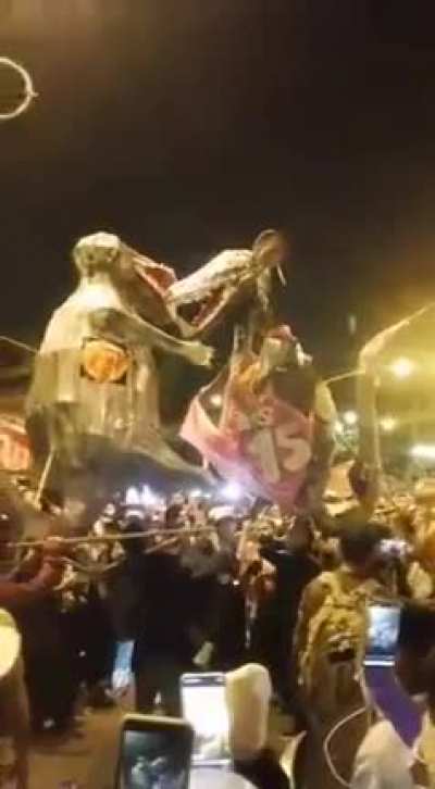 OJALÁ PUSIERAN ESE ESMERO EN SACAR AL PAÍS ADELANTE CSMR