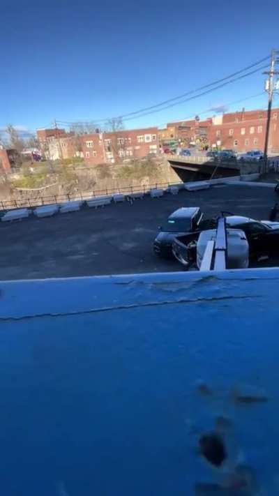 Dude in a boom lift becomes the ending of a police chase.