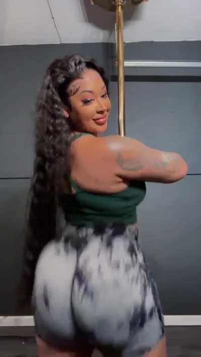 How man claps did she do?