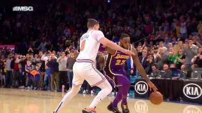 [Highlight] Mario Hezonja with the game-saving block on Lebron and stares him down! 17-65 Knicks with a comeback victory vs. the Lakers