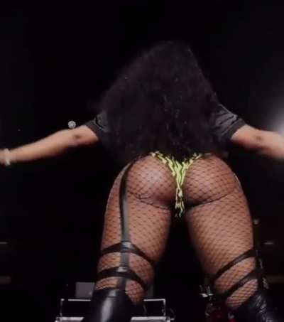 💦😈😍🤤M<wbr>EG BOOTY STAY JIGGLING 💦😈😍🤤