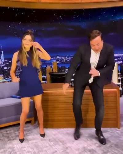 r/MirandaCosgrove turns 10 years!