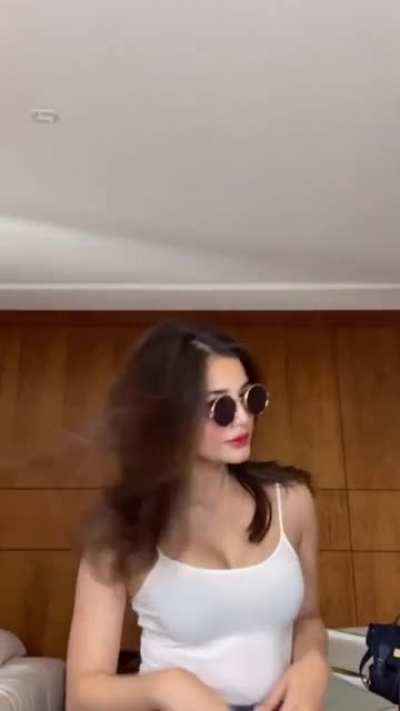 Jane De Leon