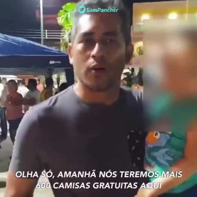 Grupo de direita de Breves, no Pará, distribuindo camisetas em troca de assinaturas para criação do Aliança Pelo Brasil. Não está tão facil tirar o partido do papel, não é mesmo?