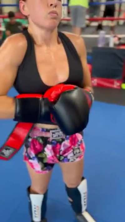 Heather B. American Kickboxer (IG: @heat<wbr>herbl<wbr>yston<wbr>e).