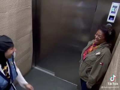 Finish her!