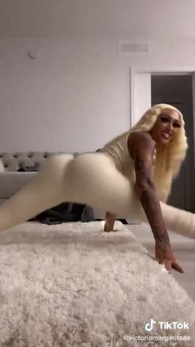 Her shit go crazy!