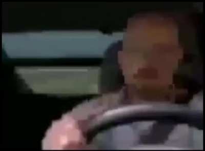 Cursed Mr. White Mahsun Kırmızıgül dinliyor. Ona eşlik edecek misin?