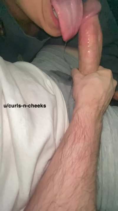big white cocks make my little slutty mouth water 🤤