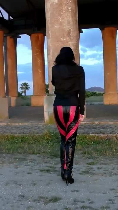 red black Leggings